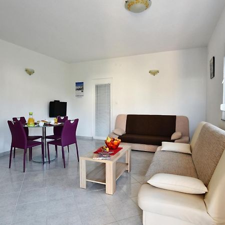 Apartmani Natasa Nino Jezera, Murter Zimmer foto