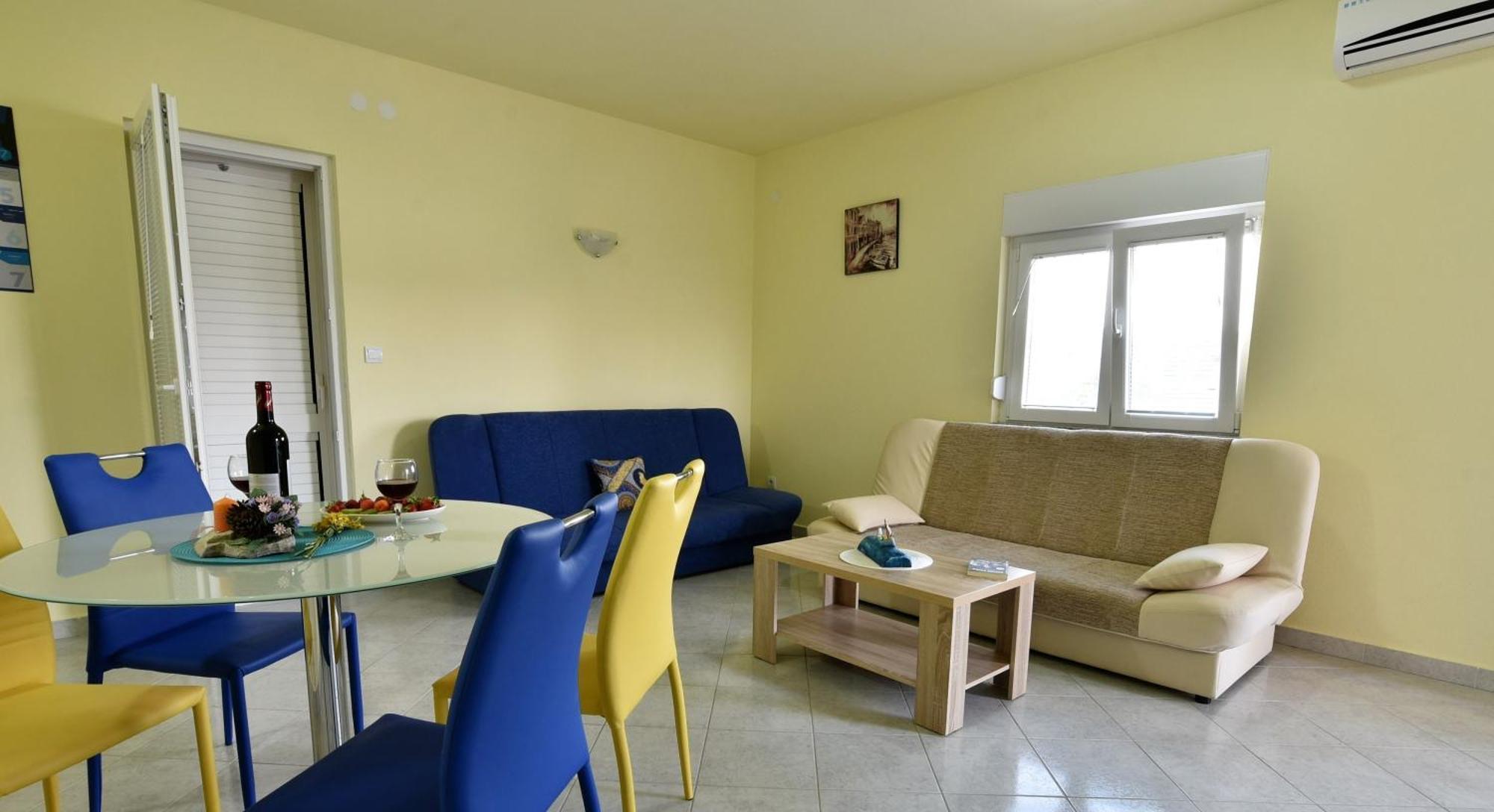 Apartmani Natasa Nino Jezera, Murter Zimmer foto