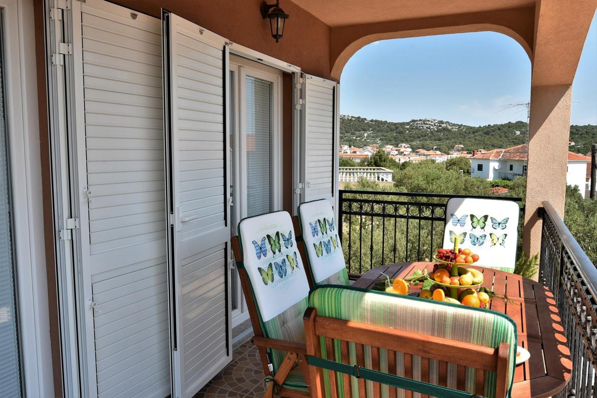 Apartmani Natasa Nino Jezera, Murter Zimmer foto