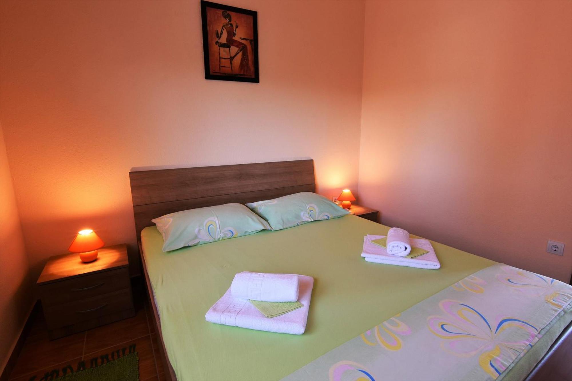 Apartmani Natasa Nino Jezera, Murter Zimmer foto