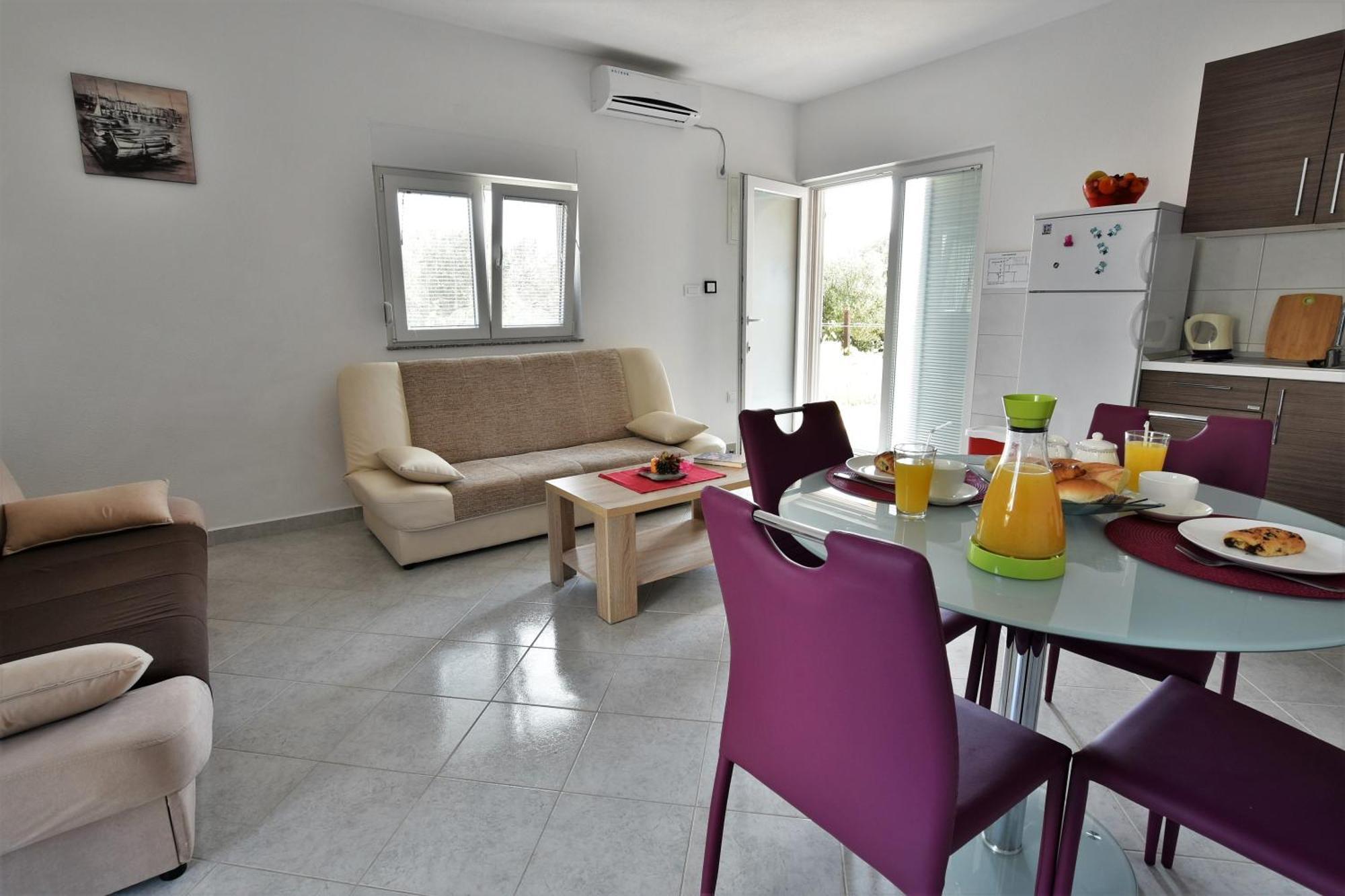 Apartmani Natasa Nino Jezera, Murter Zimmer foto