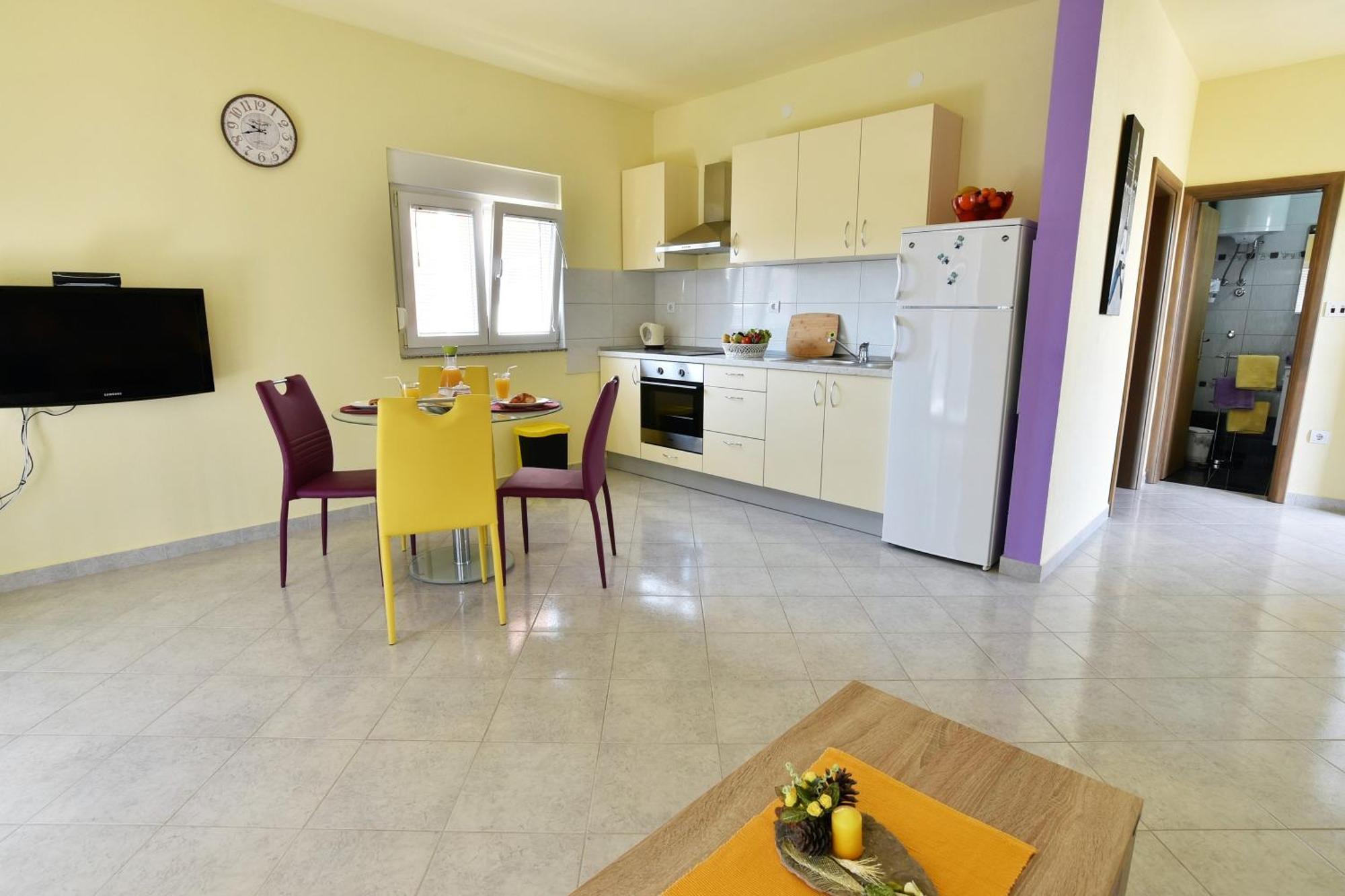 Apartmani Natasa Nino Jezera, Murter Zimmer foto