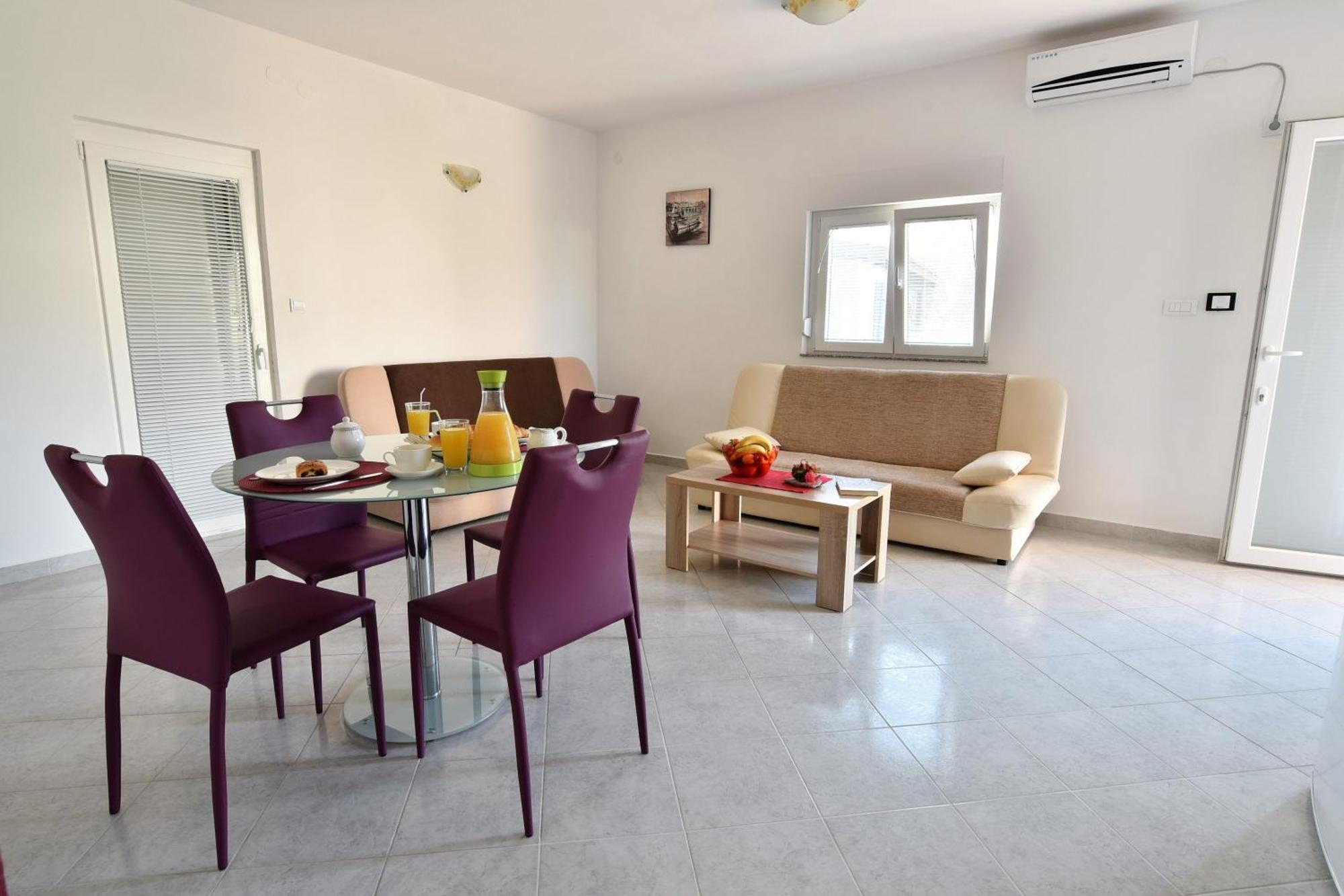 Apartmani Natasa Nino Jezera, Murter Zimmer foto