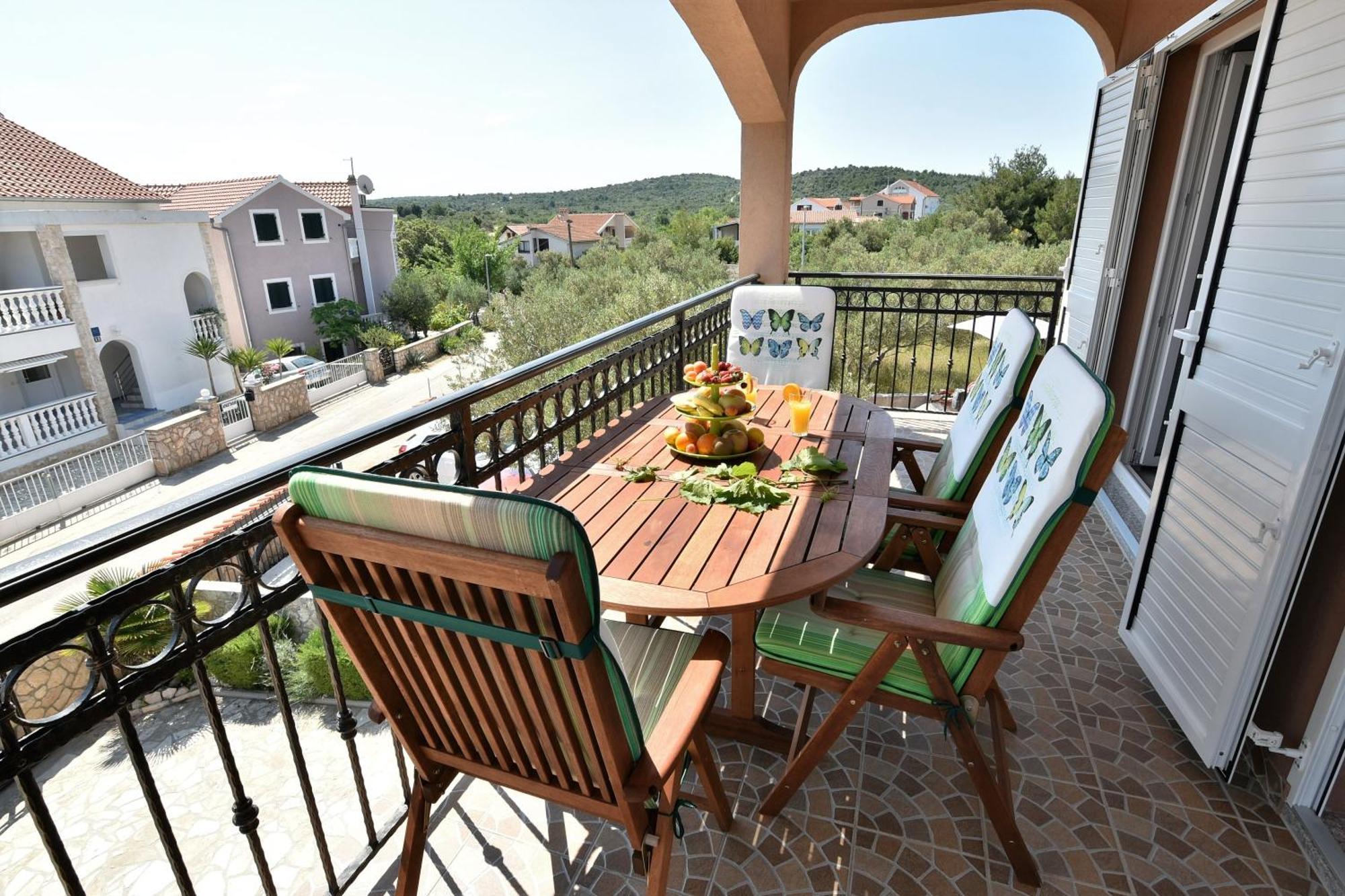 Apartmani Natasa Nino Jezera, Murter Zimmer foto